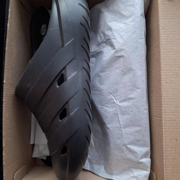 Adidas Adicane Unisex Clog - Picture 7 of 9